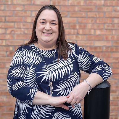 HollyTaylor Prof Pic 1 Cropped