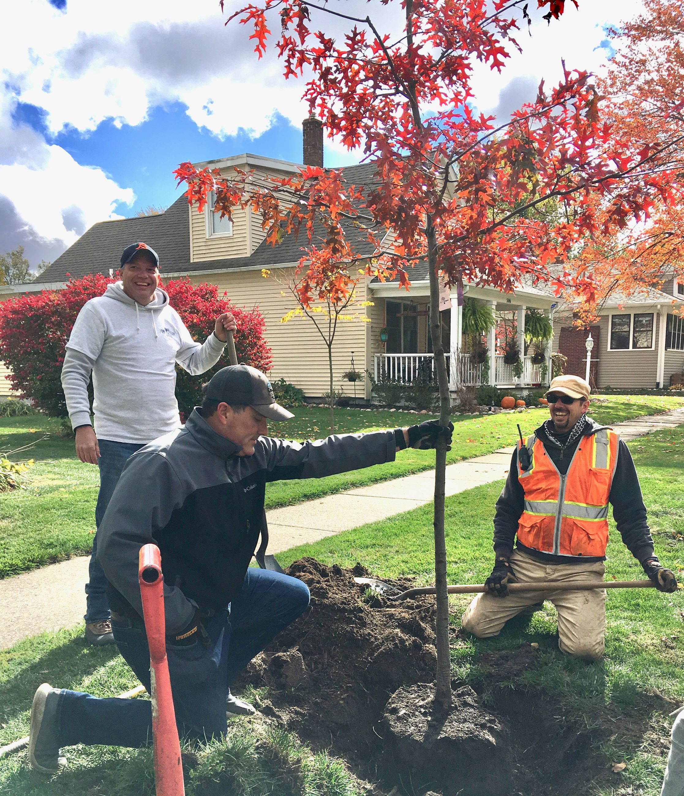 Tree planting with Mayor and McBain 00